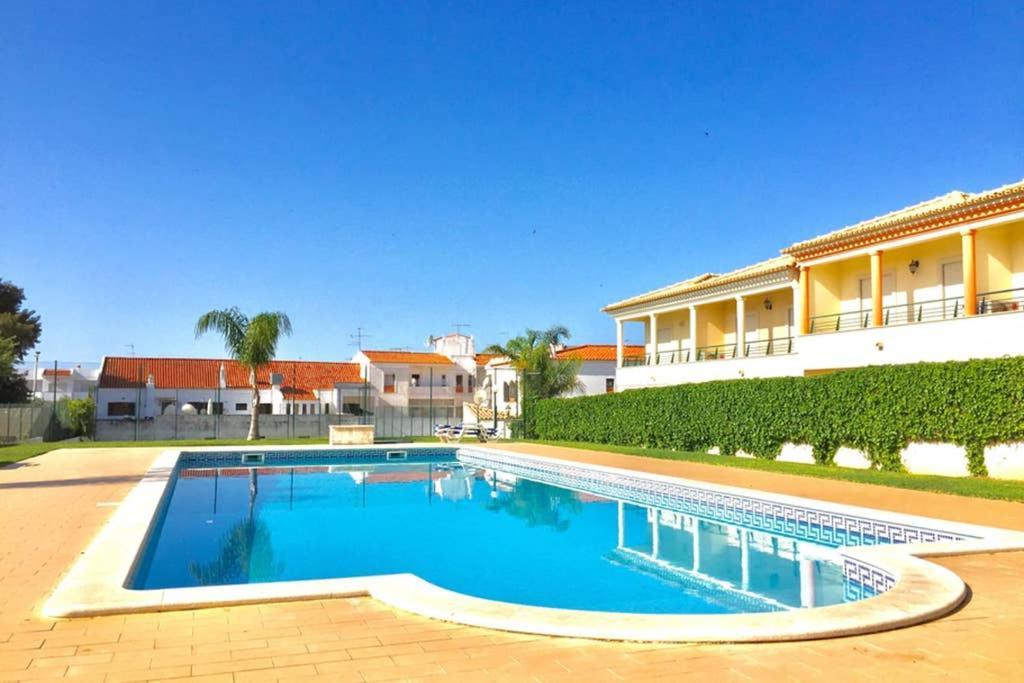 Edificio Sao Joao Areias Strip L Oura Albufeira